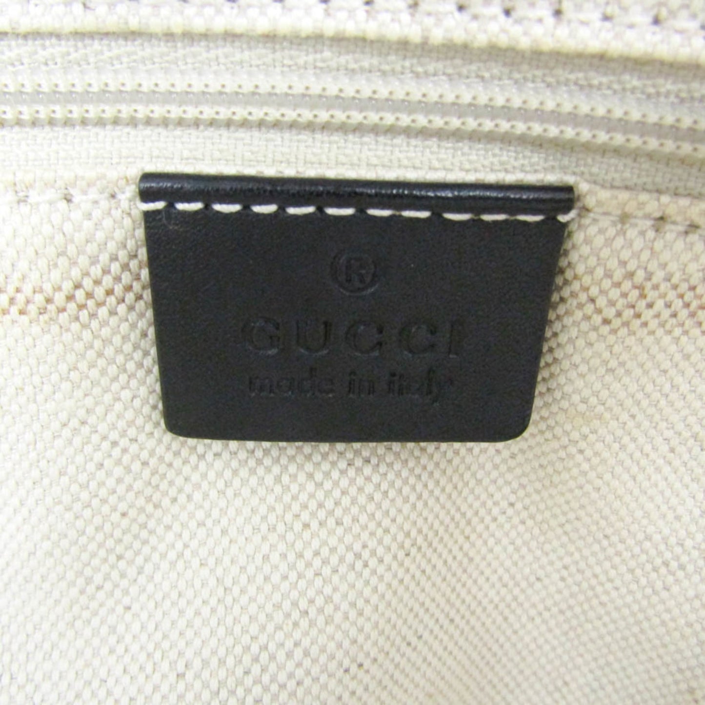 Gucci Sukey · GG Canvas · Leather