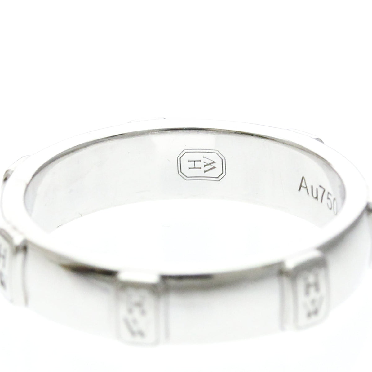 Harry Winston HW Logo · Diamond · 18K White Gold