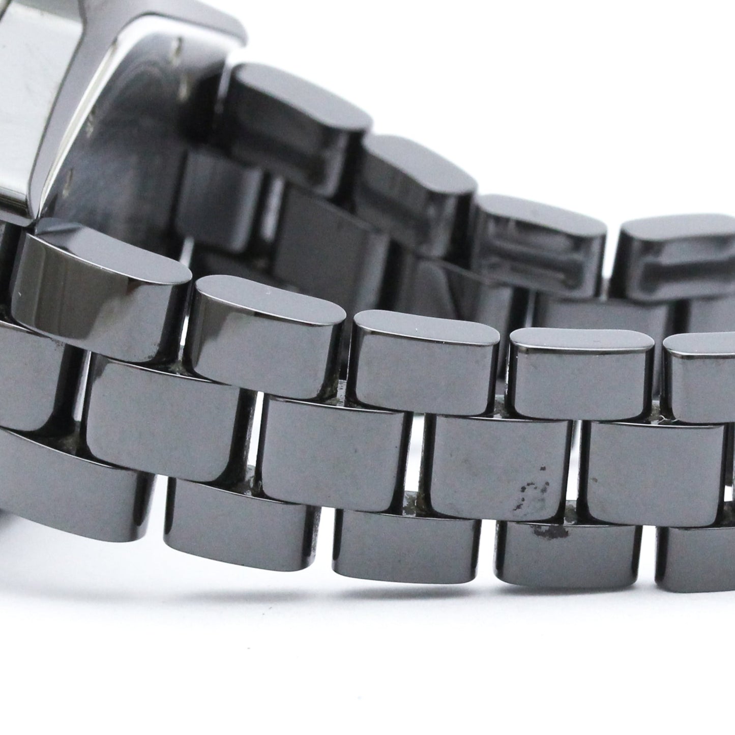 Chanel J12 · Ceramic · Quartz