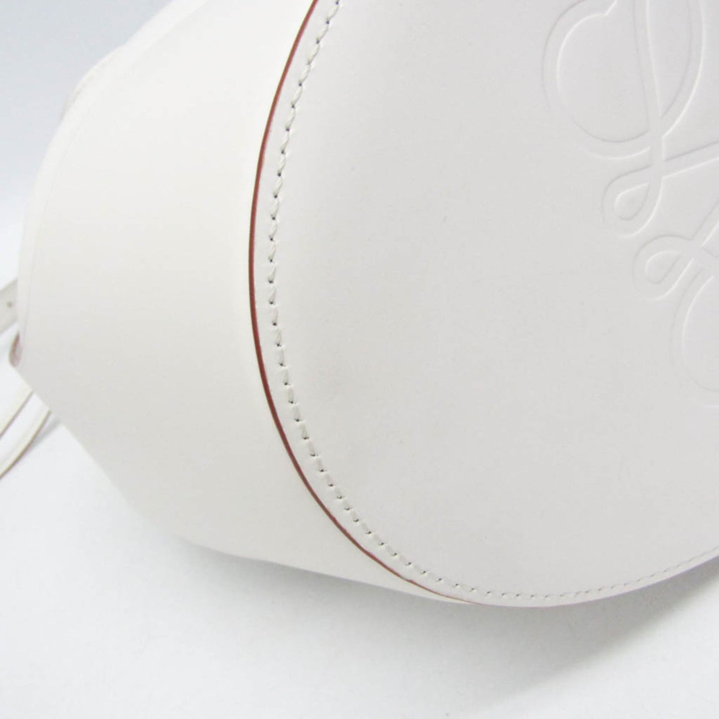 Loewe Balloon Medium · Leather