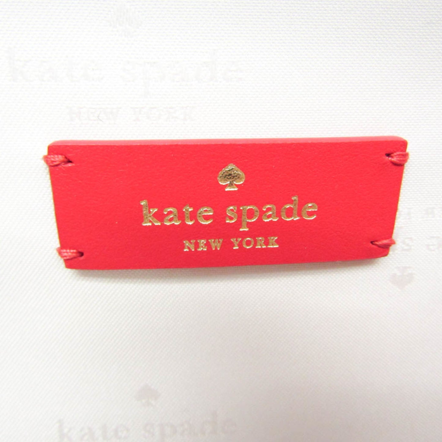 Kate Spade Heart To Heart · 3D Heart Barrel