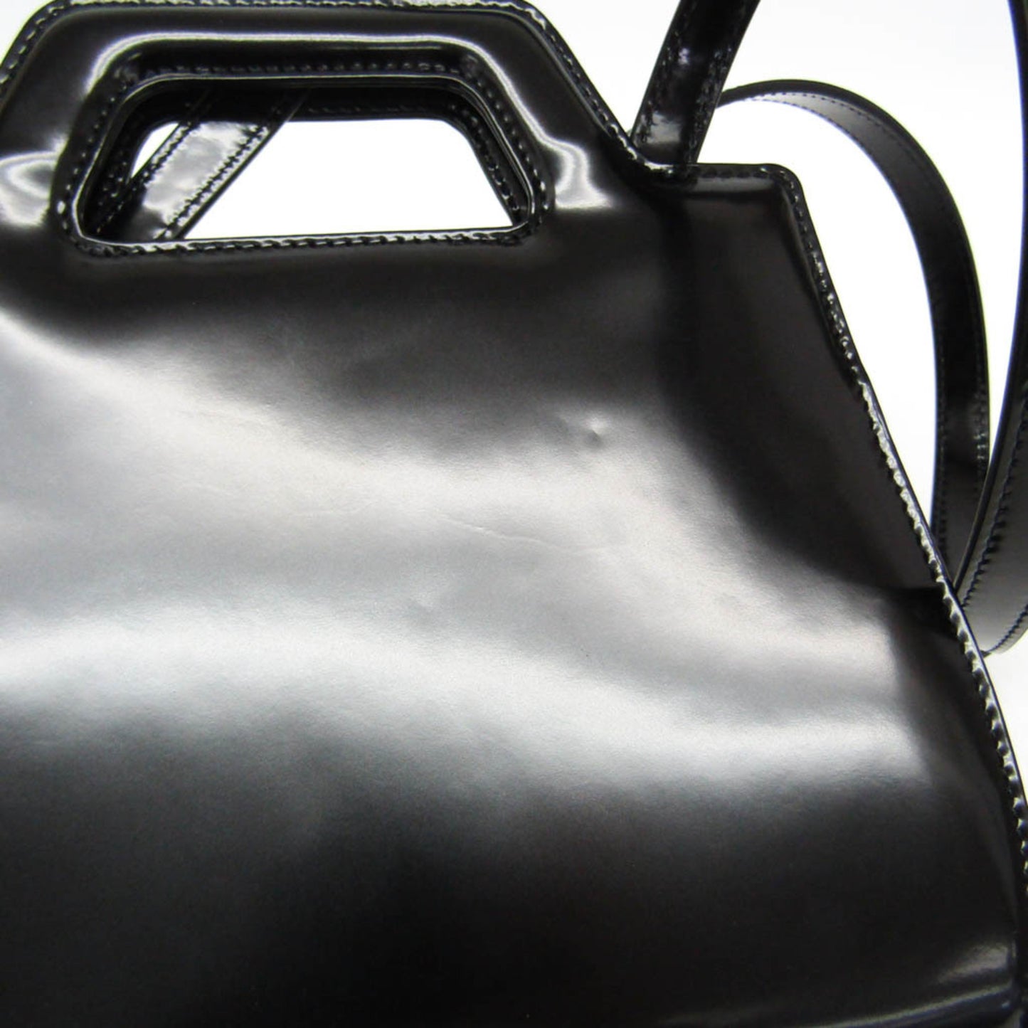 Salvatore Ferragamo Gancini · Leather