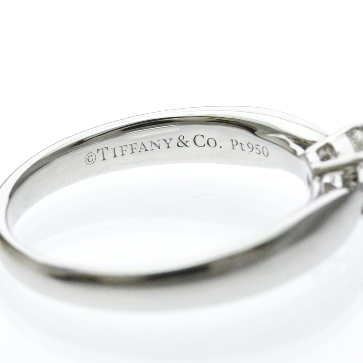 Tiffany Solitaire · Diamond · Platinum