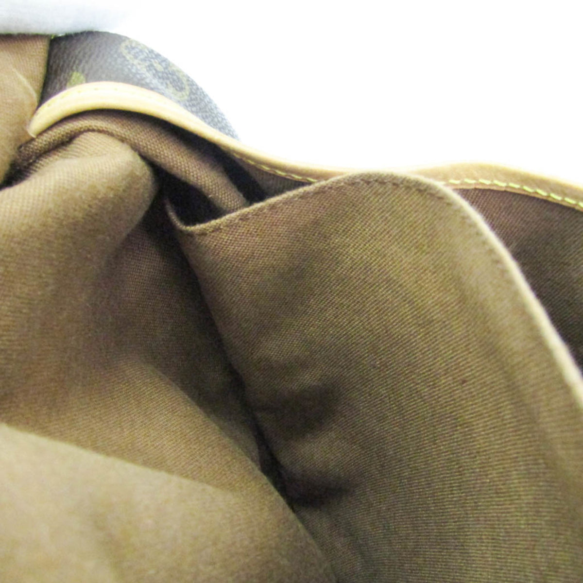 Louis Vuitton Saumur 35 · Monogram