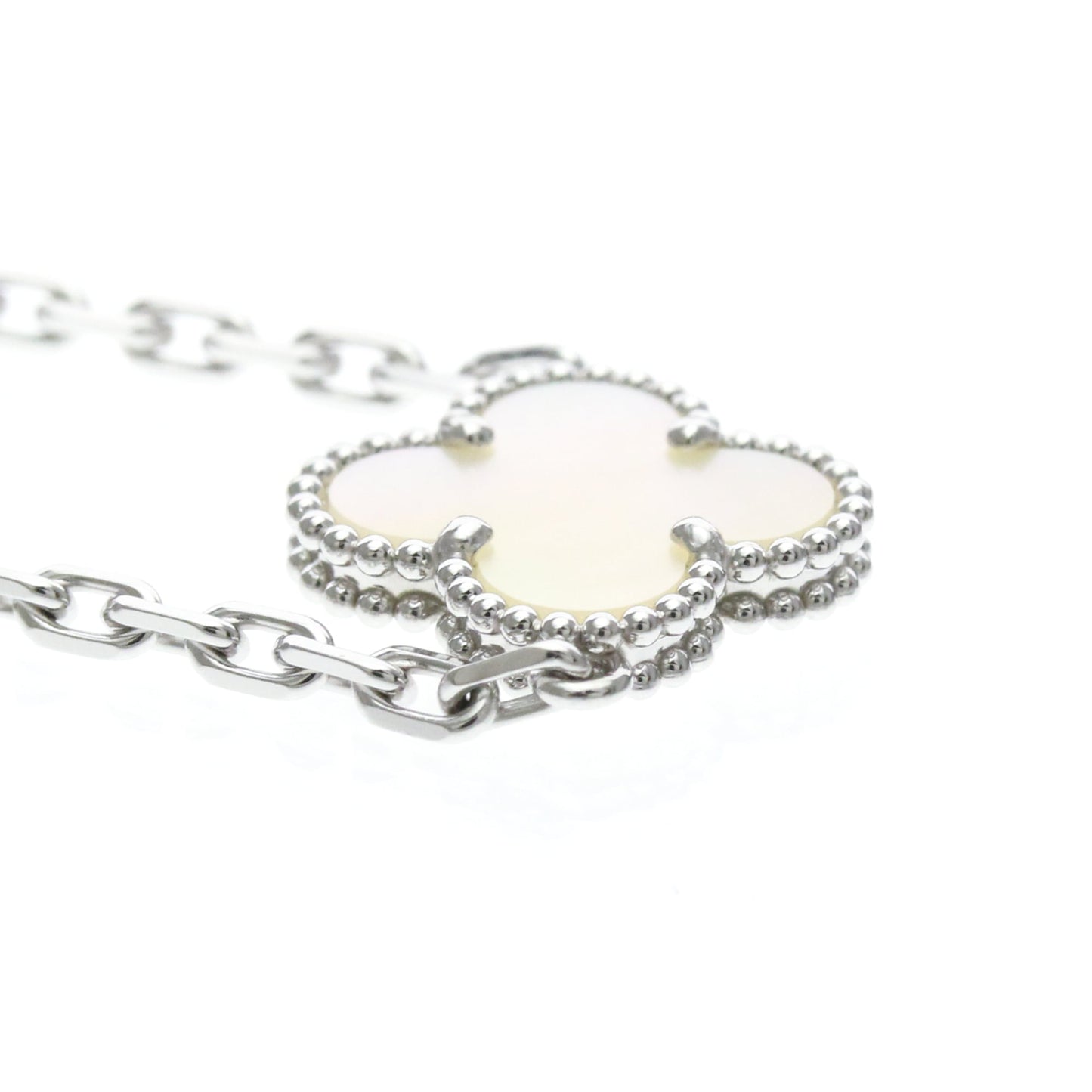 Van Cleef & Arpels Vintage Alhambra · Mother of Pearl