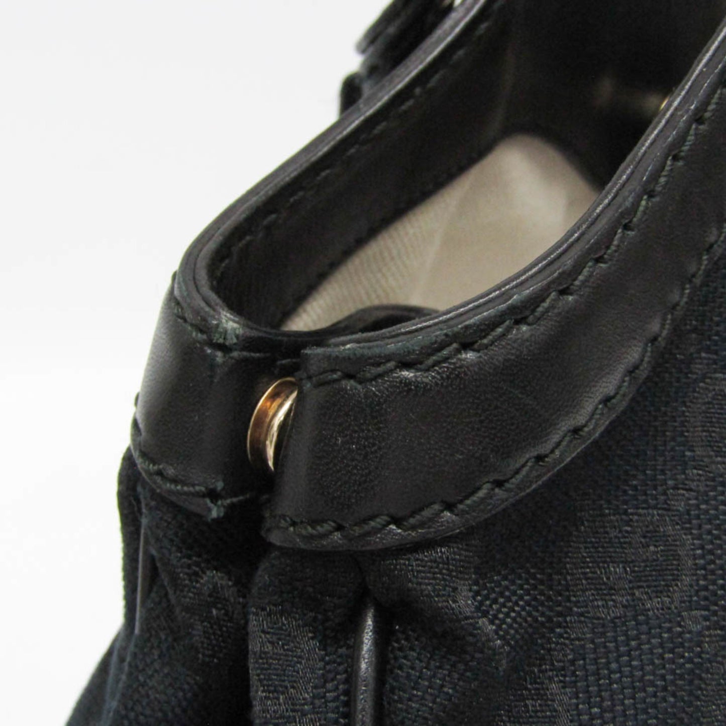 Gucci Sukey · GG Canvas · Leather