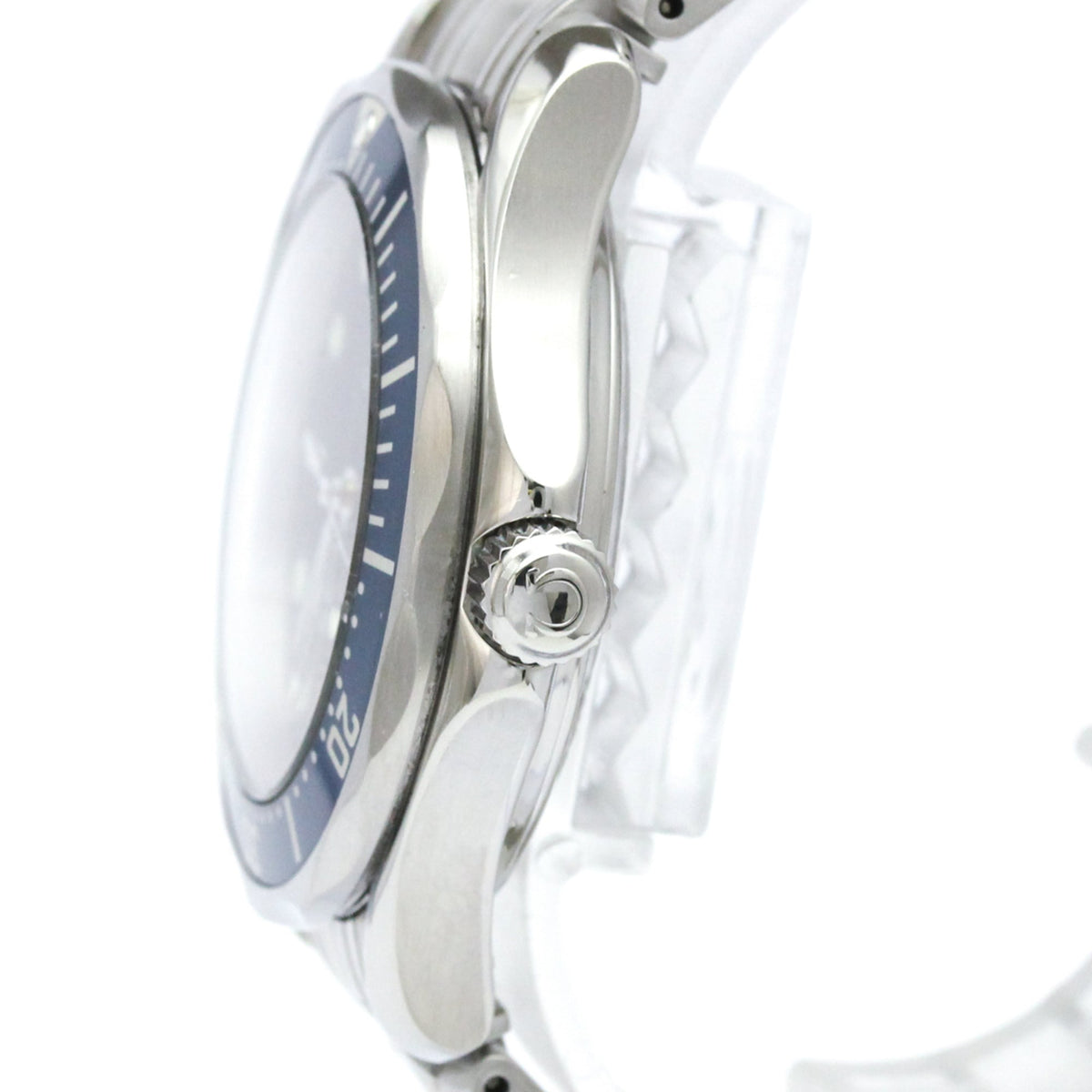 Omega Seamaster Professional 300M · Steel