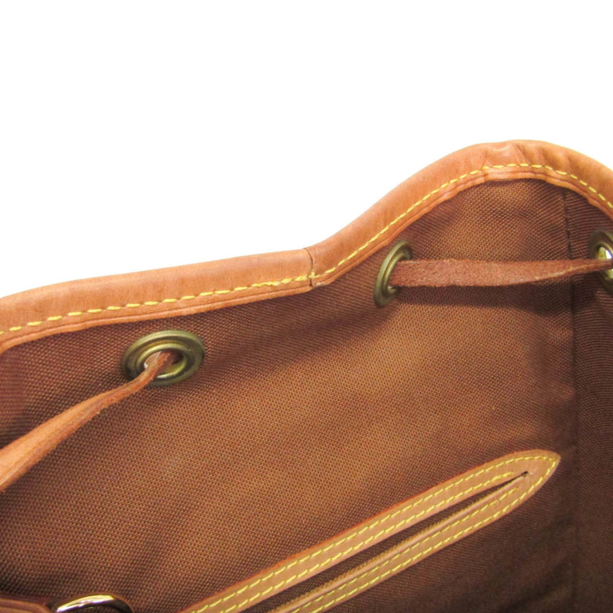 Louis Vuitton Montsouris MM · Monogram