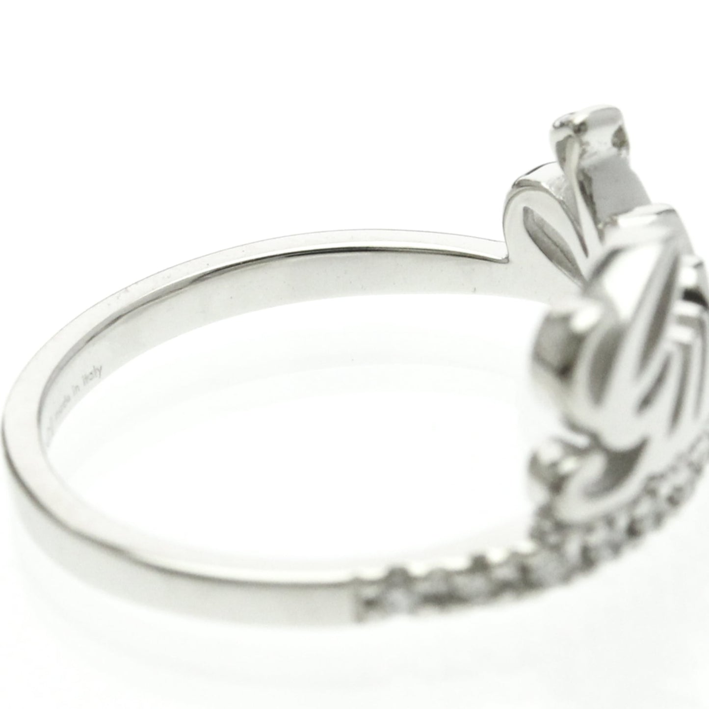 Gucci Logo Signature · 18K White Gold · Diamond