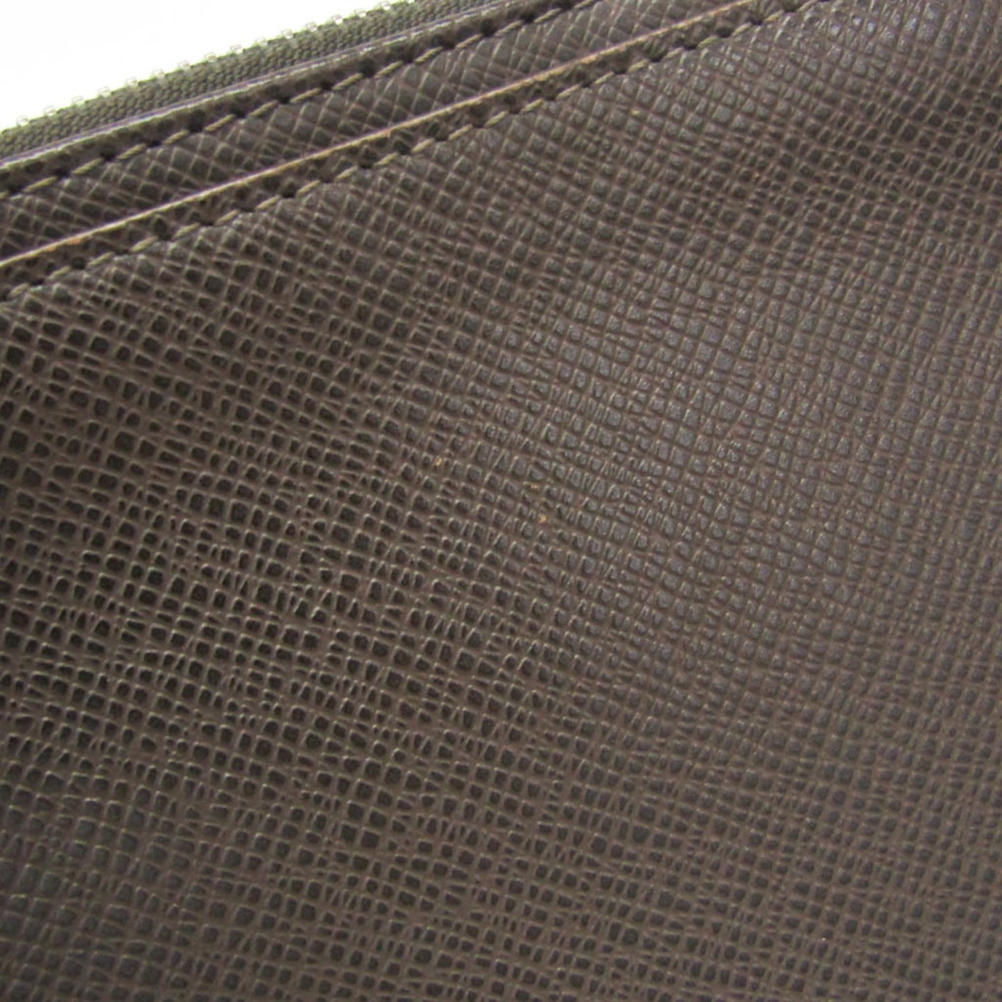 Louis Vuitton Baikal · Taiga Leather