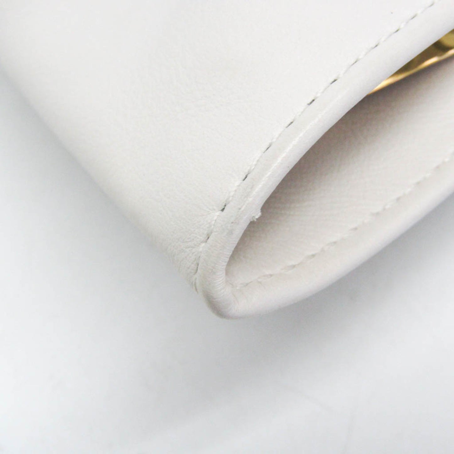 Bottega Veneta Twist · Leather Handbag