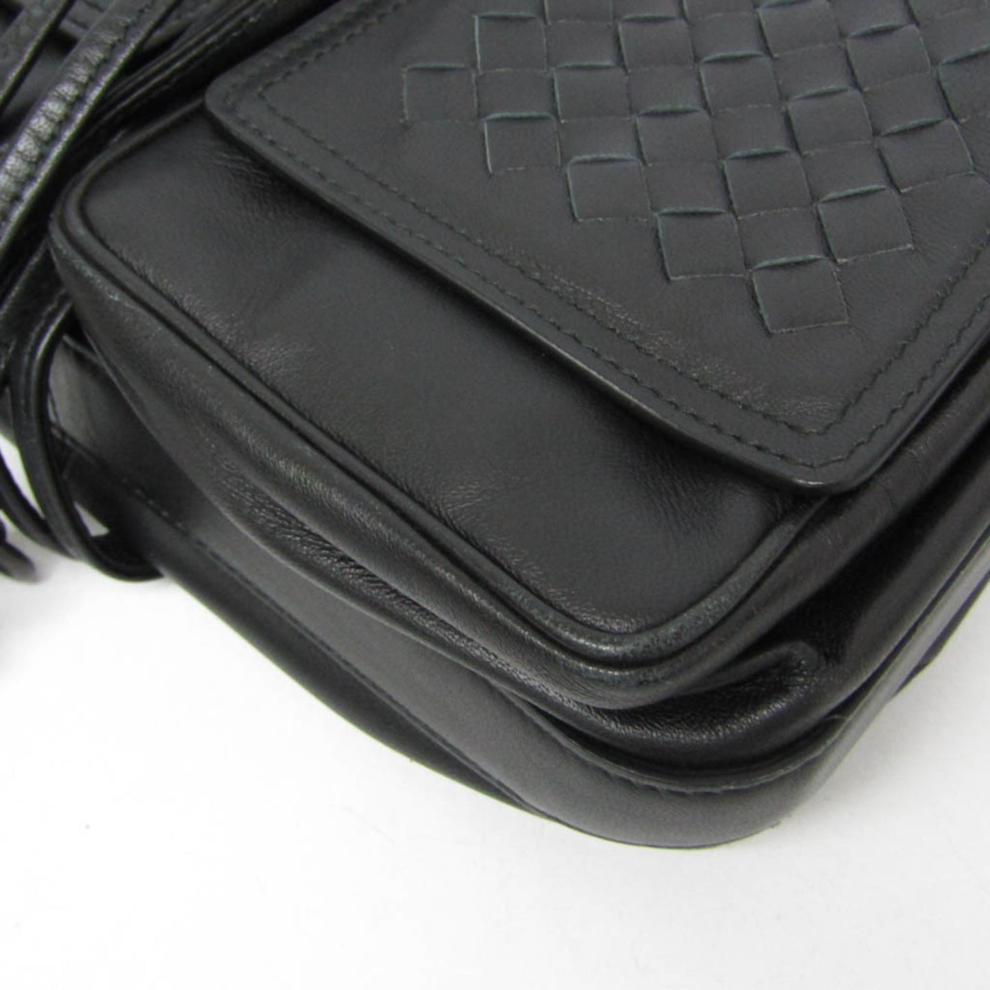 Bottega Veneta Intrecciato · Leather