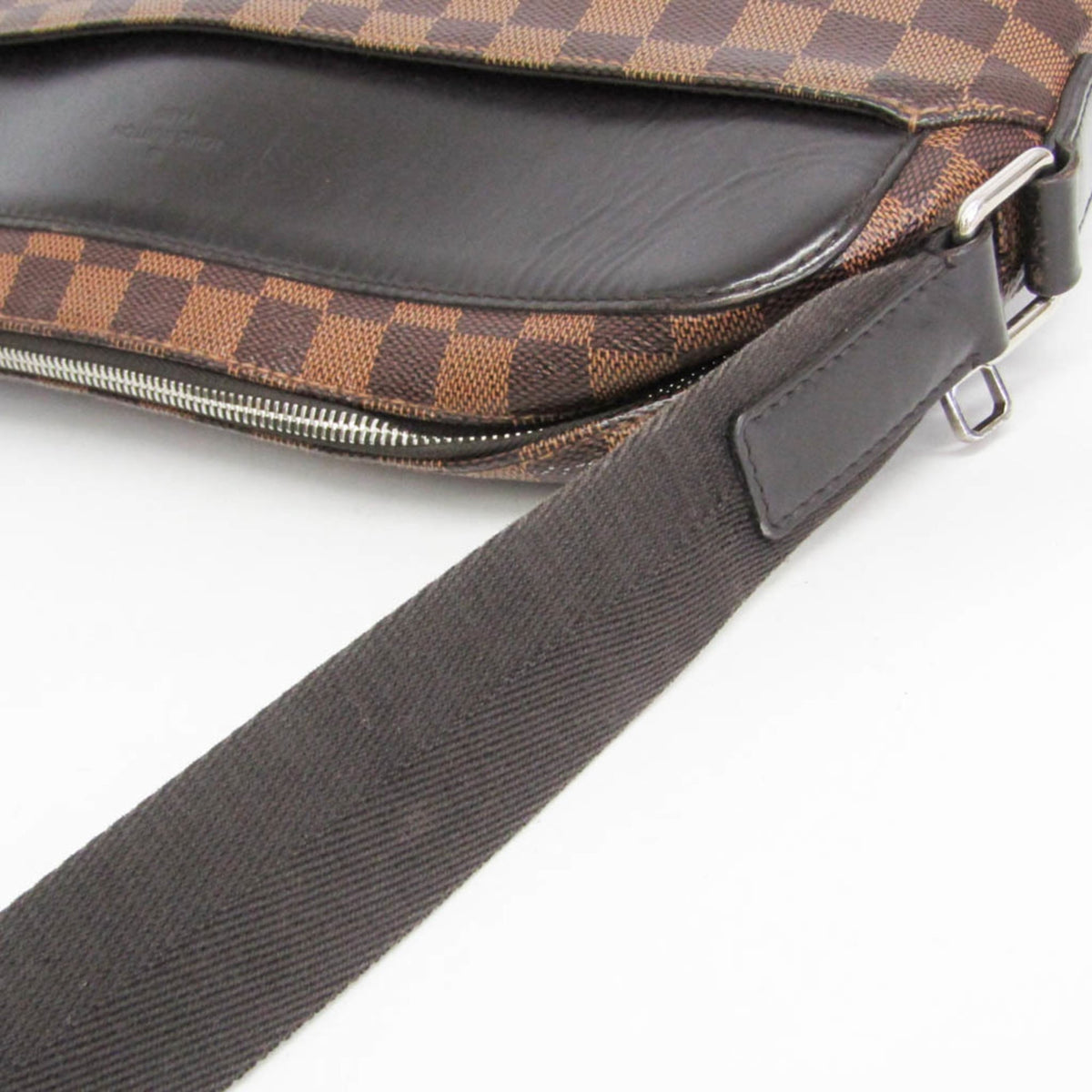 Louis Vuitton Jake Messenger MM · Damier Ebene