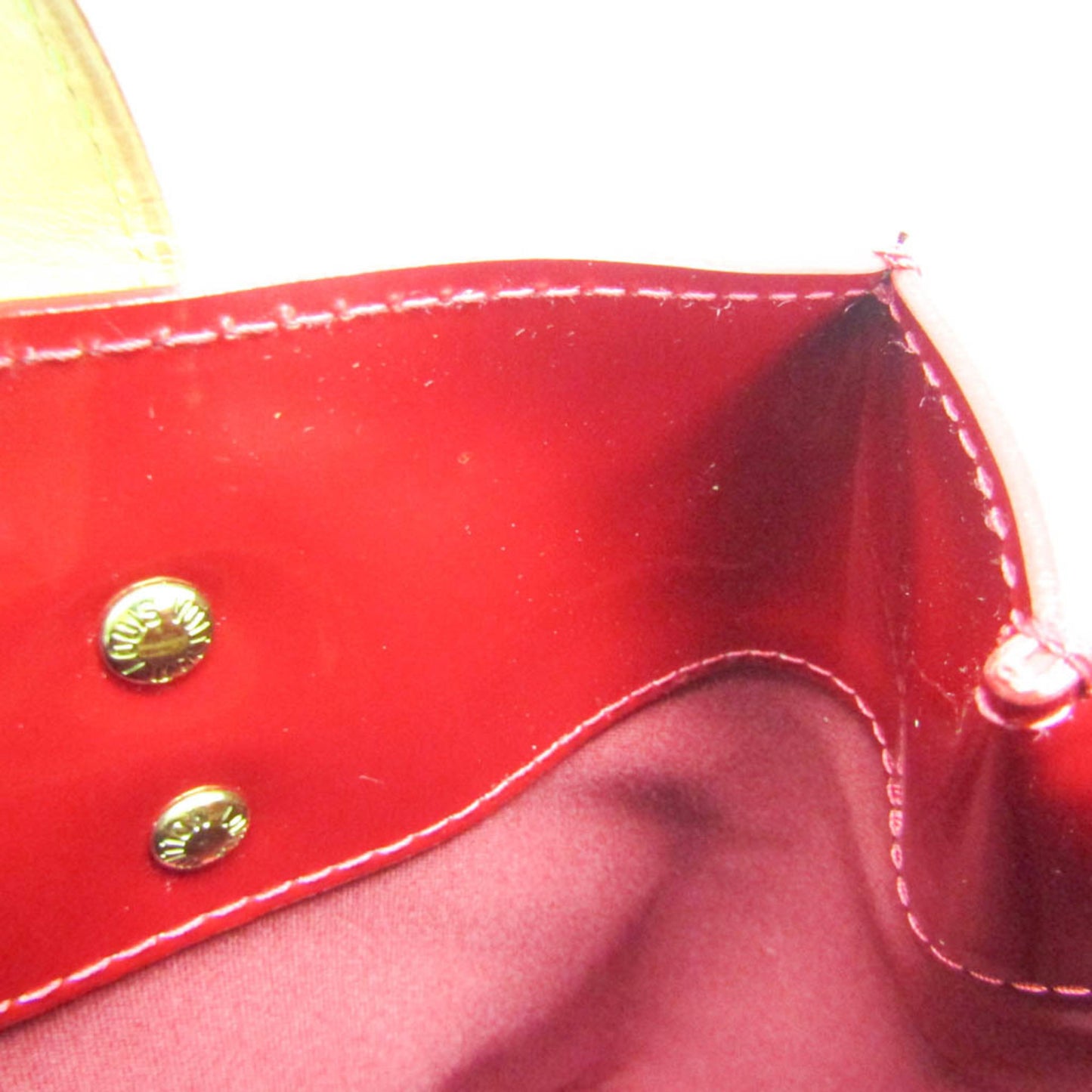 Louis Vuitton Reade PM · Vernis · Pomme d'Amour