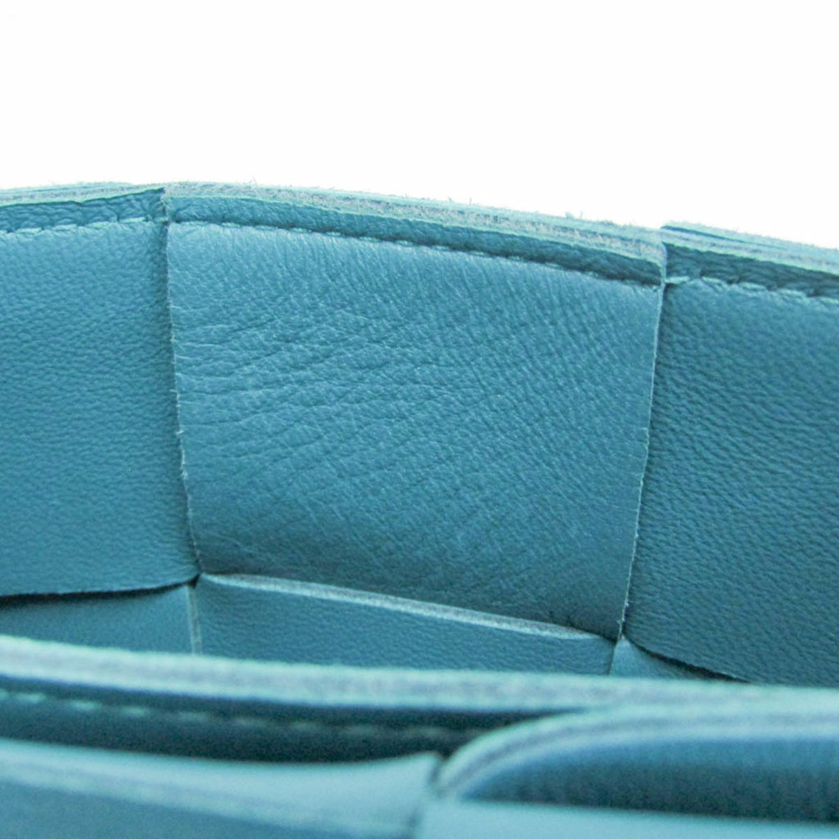 Bottega Veneta Intrecciato Cassette · Lamb