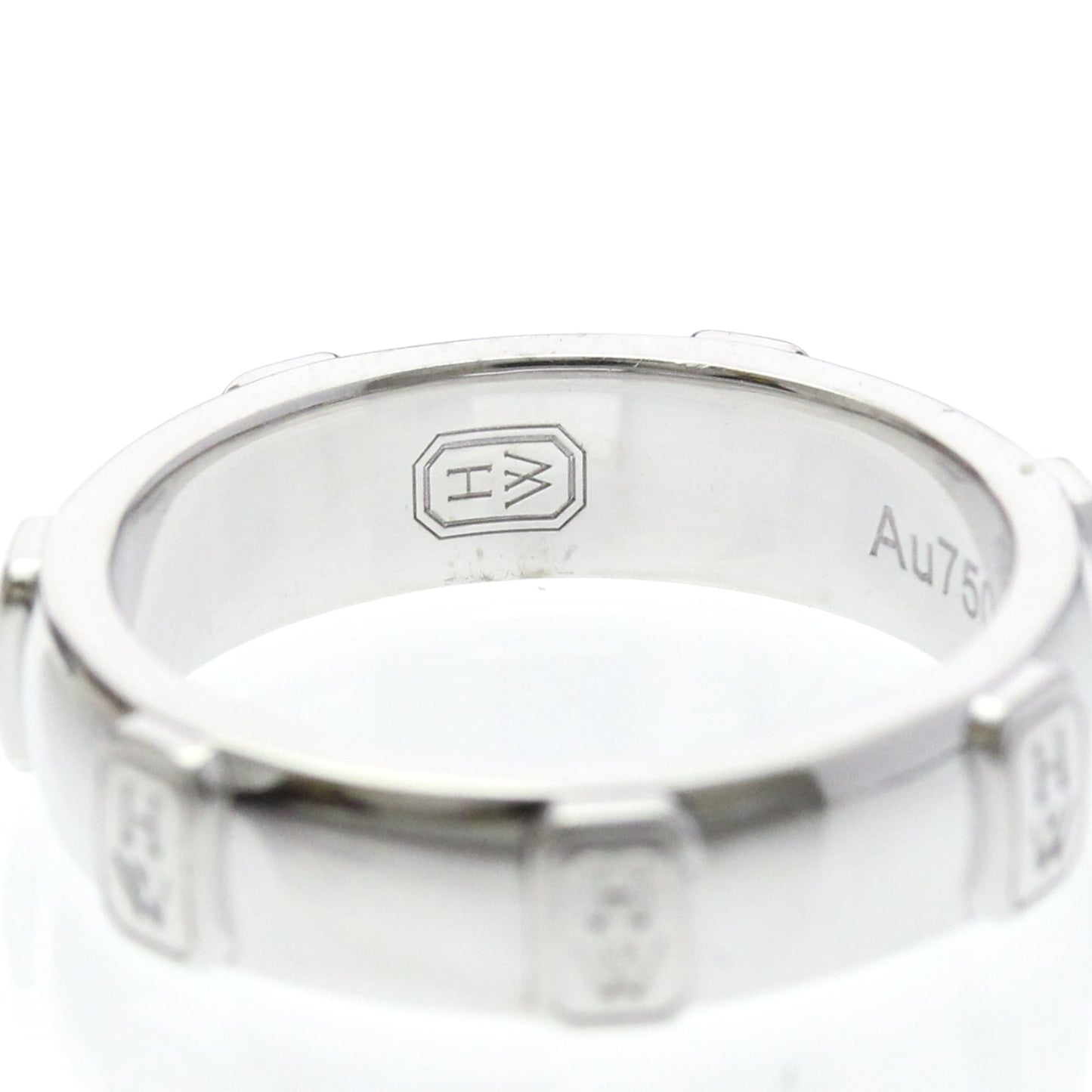 Harry Winston HW Logo · 18K White Gold