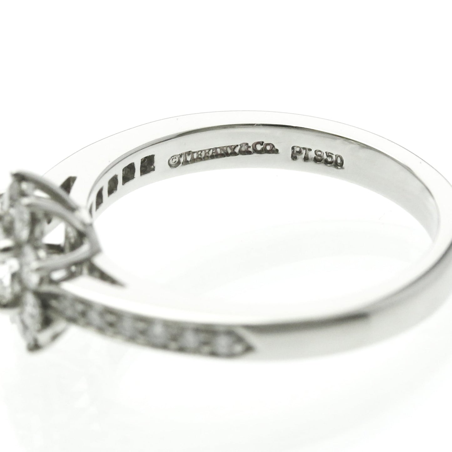 Tiffany Flora · Platinum · Diamond