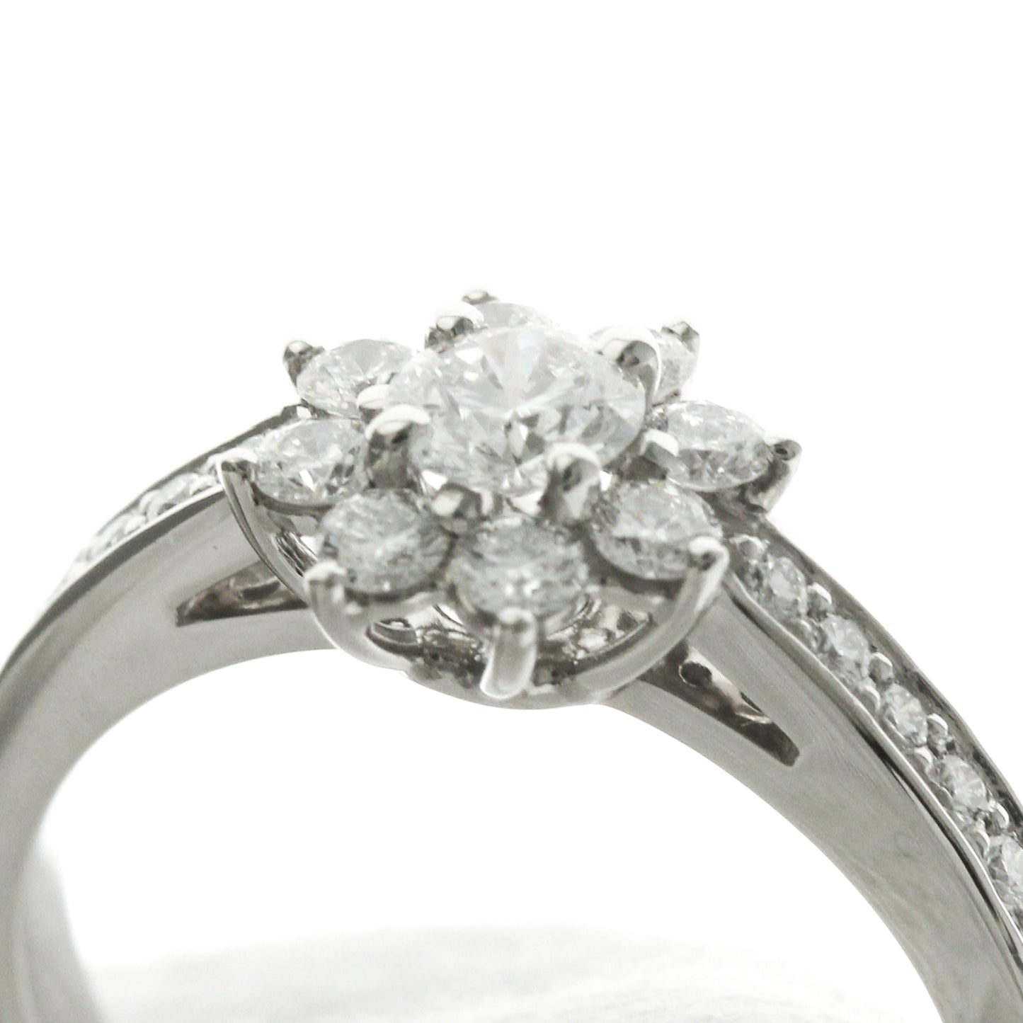 Tiffany Flora · Platinum · Diamond