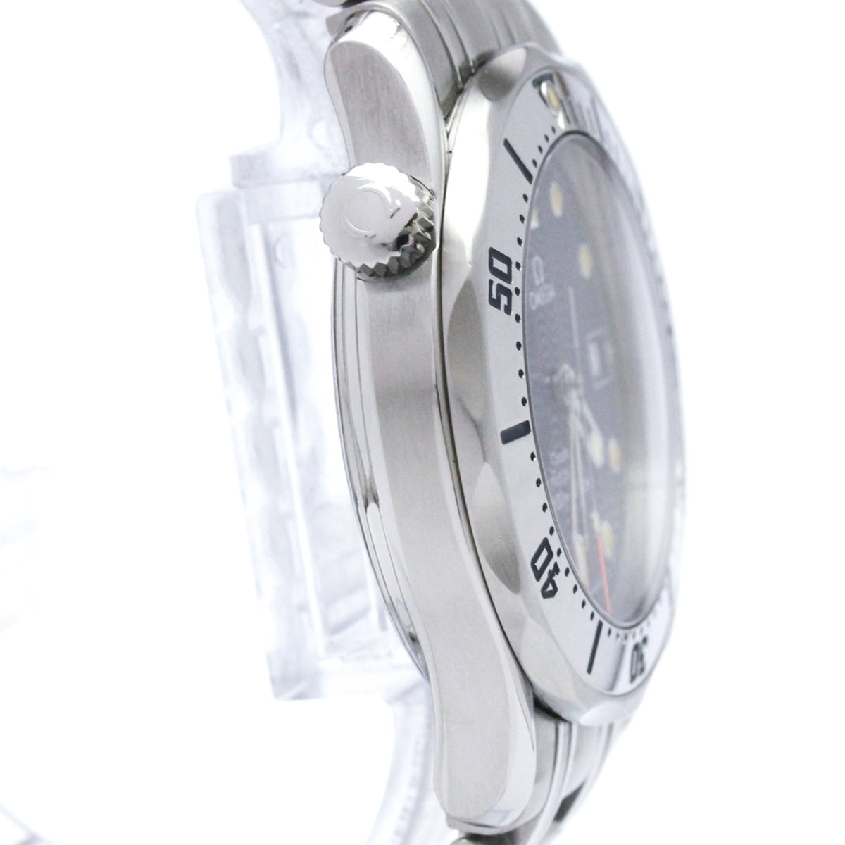 Omega Seamaster Professional 300M · Steel
