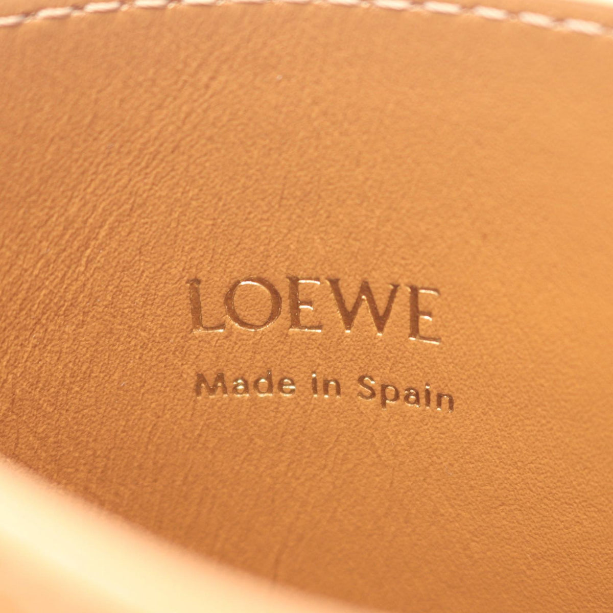 Loewe Pebble Dice Pocket · Leather