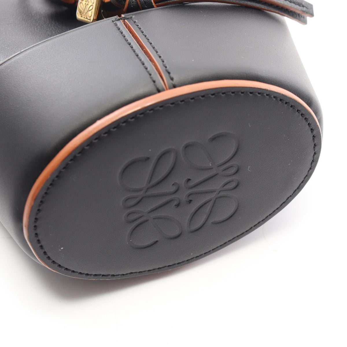 Loewe Balloon Bag Nano · Leather