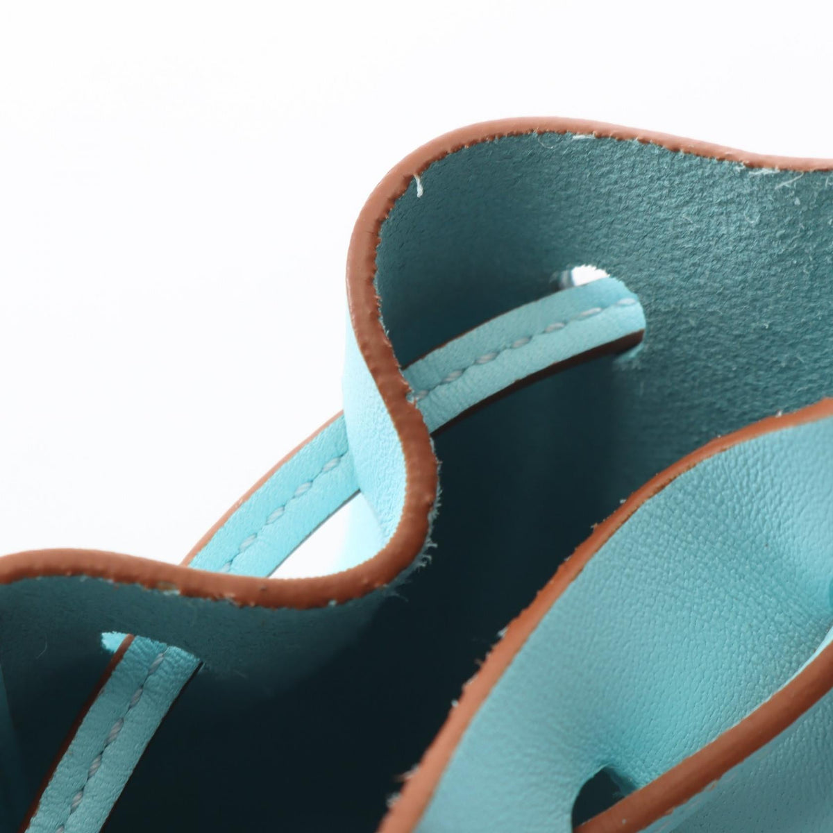 Loewe Balloon Nano · Leather