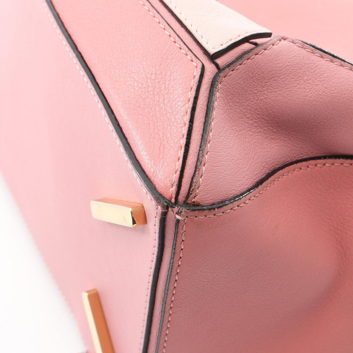 Loewe Puzzle · Medium · Leather