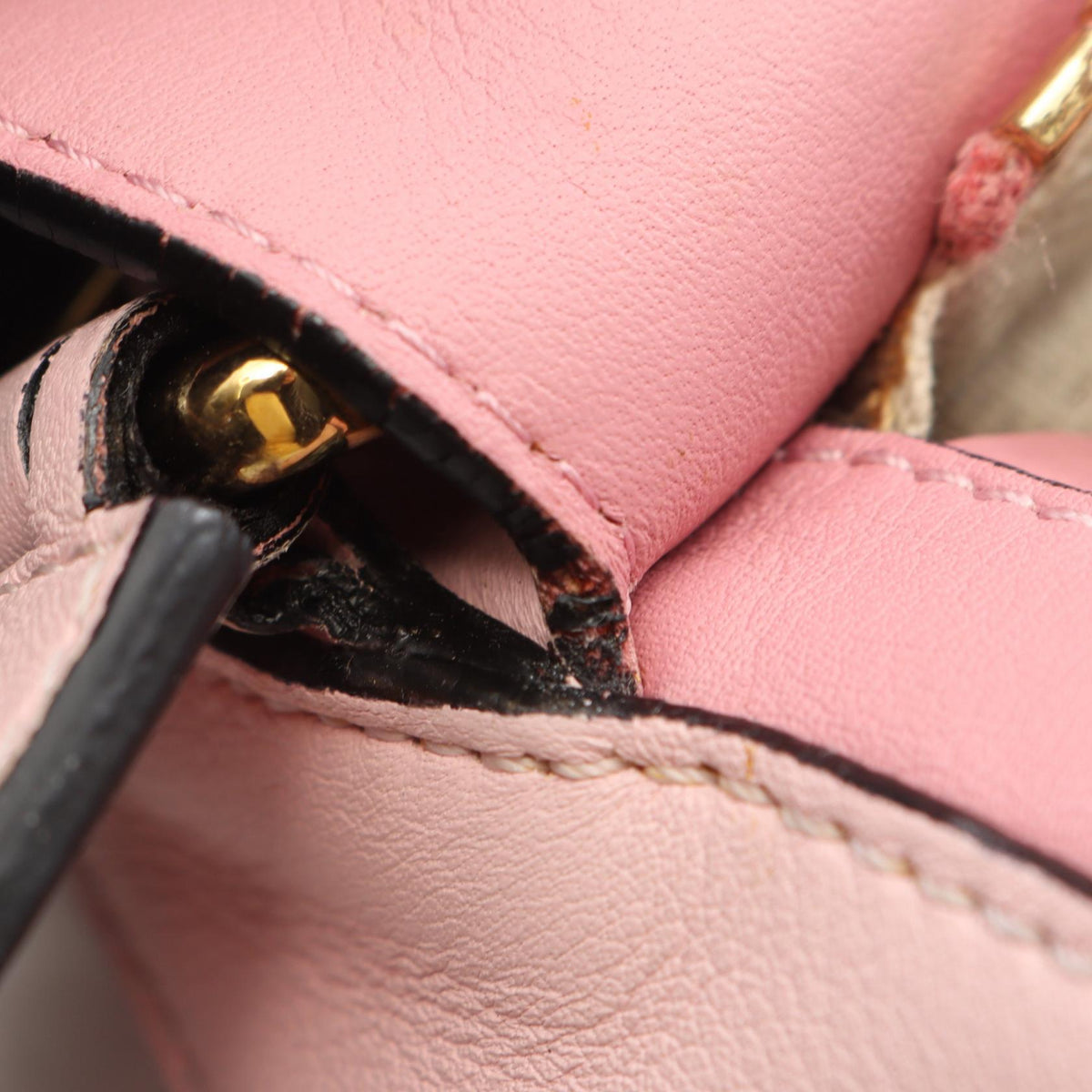 Loewe Puzzle · Medium · Leather