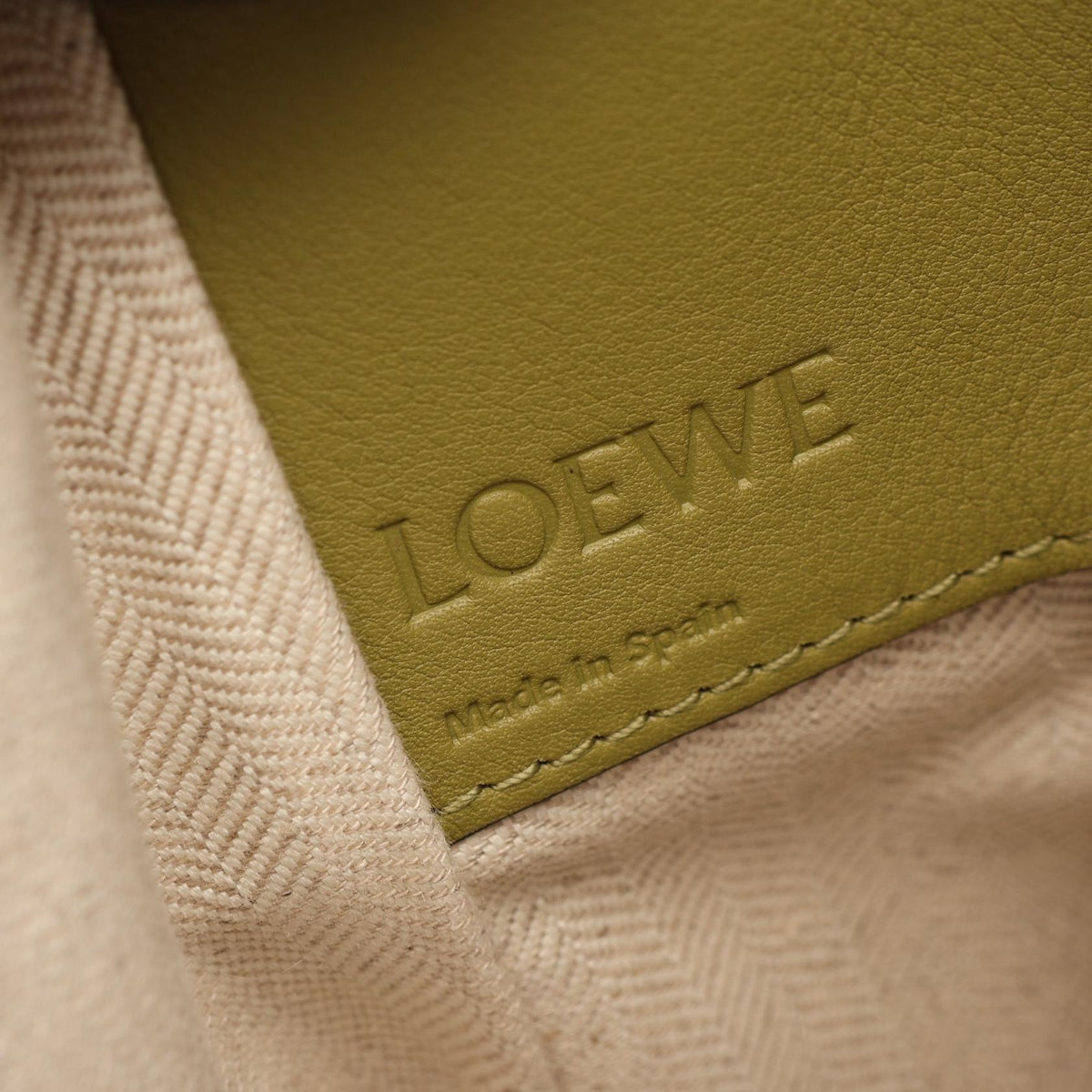 Loewe Hammock Small · Leather
