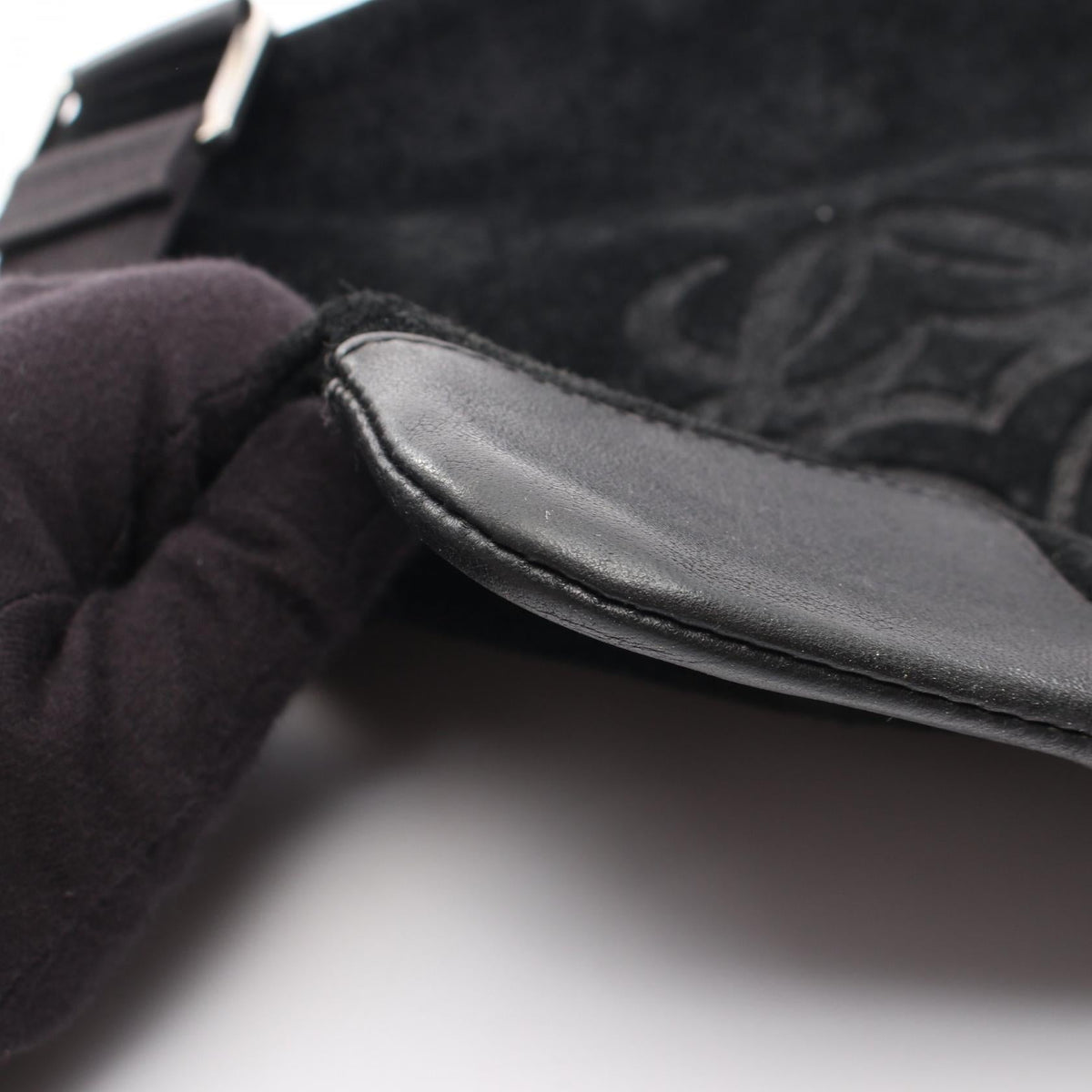 Loewe Anagram · Leather Shoulder Bag