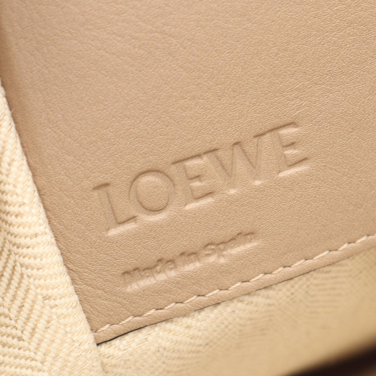 Loewe Hammock Small · Calfskin