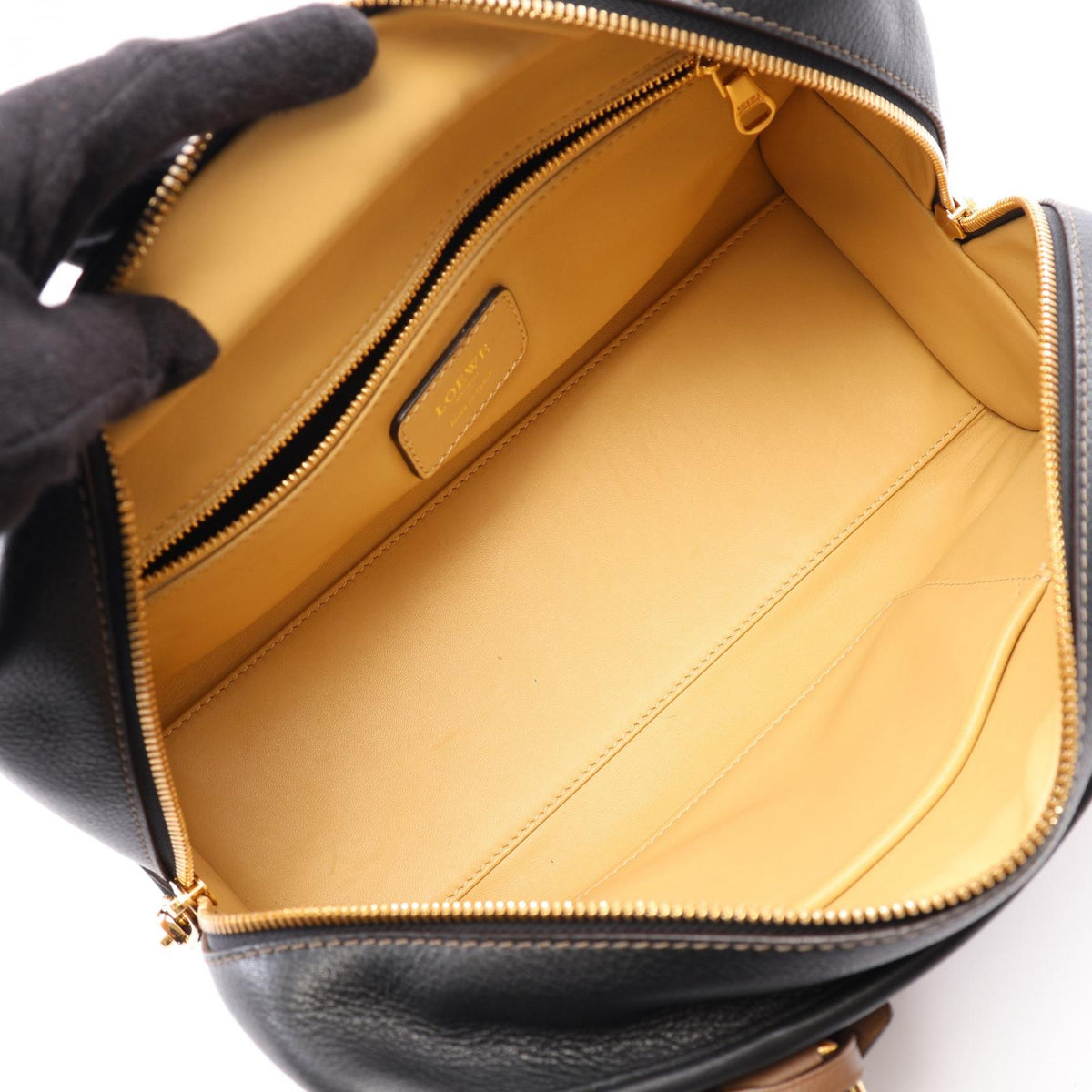 Loewe Amazona 28 · Leather
