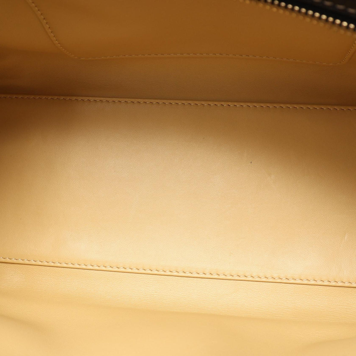 Loewe Amazona 28 · Leather