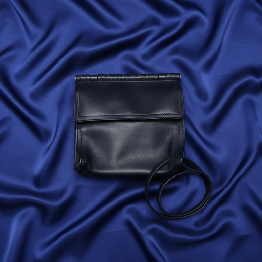 Bottega Veneta Intrecciato Mini Double Face Men,Women Leather Clutch Bag,Shoulder Bag Navy