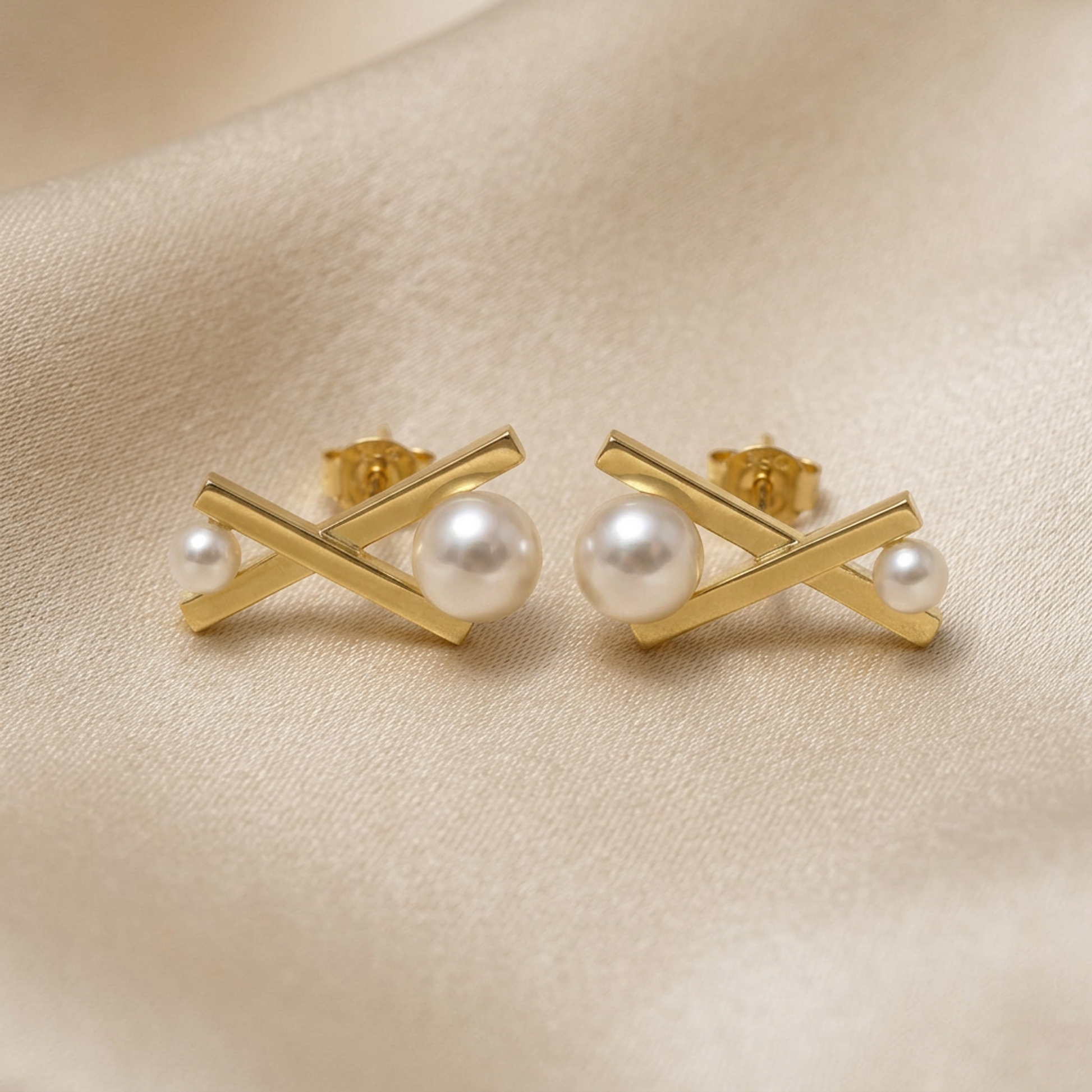 Tasaki Balance Cross Earrings Pearl Yellow Gold (18K) Stud Earrings