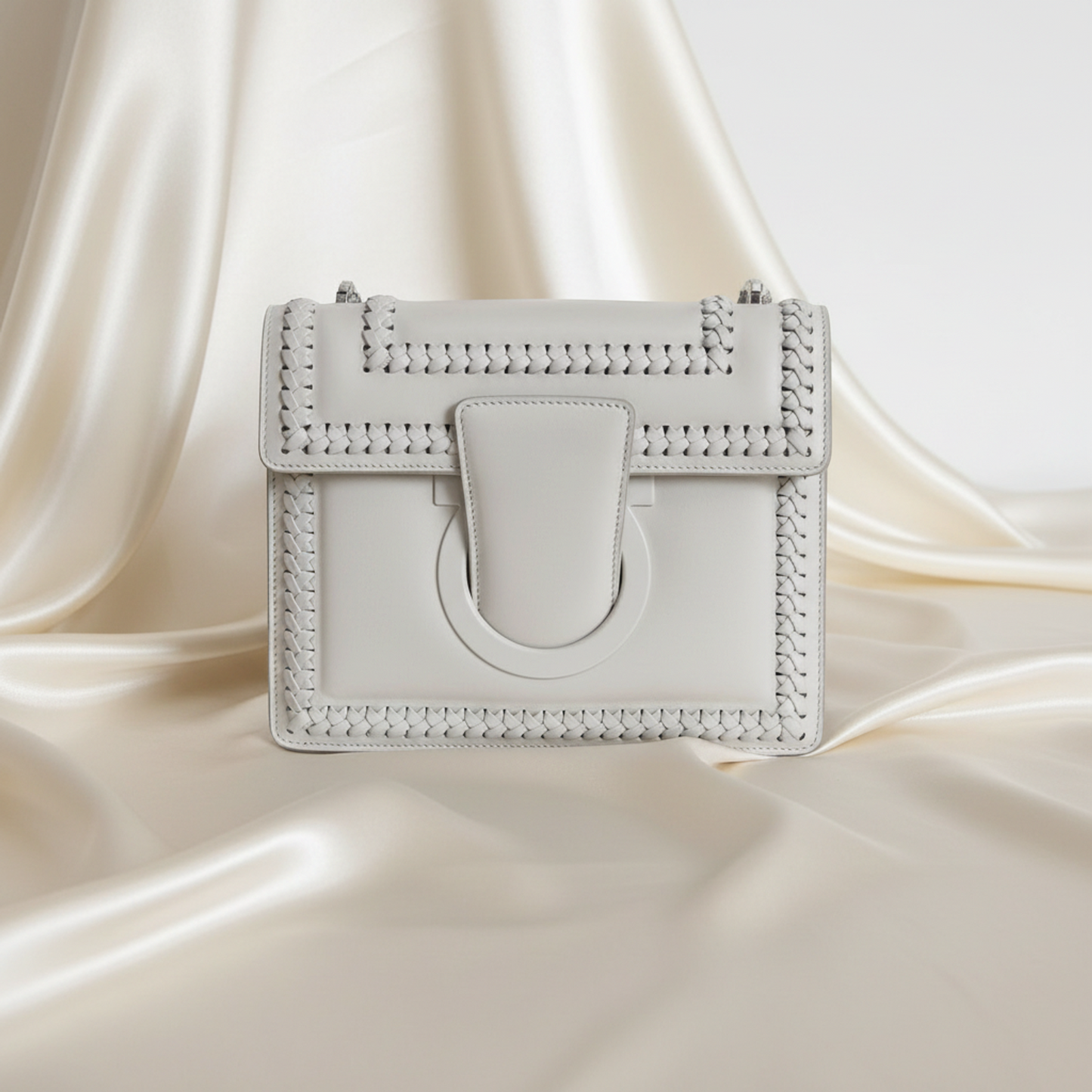 Salvatore Ferragamo Gancini DY-21 H038 Women's Leather Shoulder Bag White