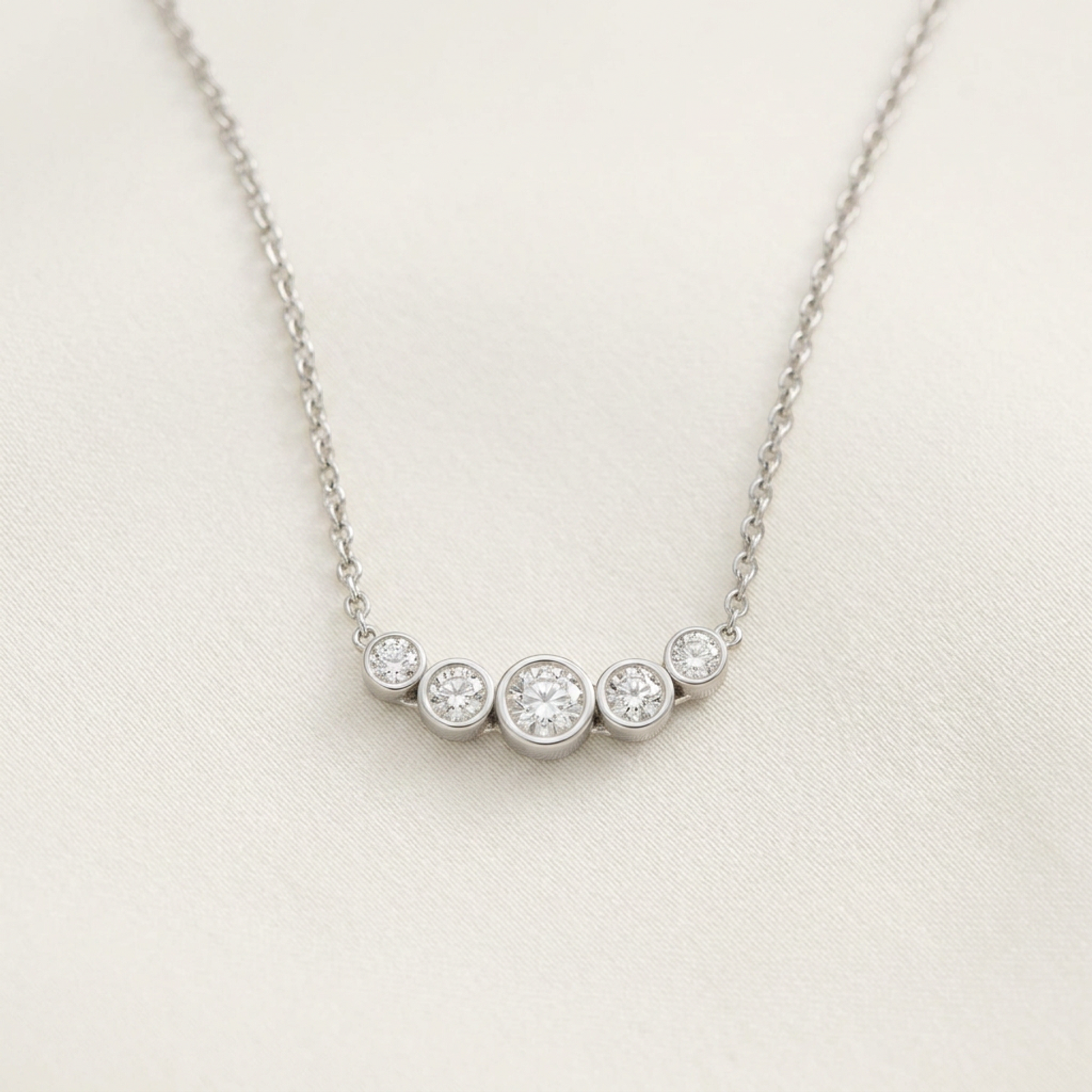 Tiffany Jazz Graduated Necklace Platinum Diamond Men,Women Fashion Pendant Necklace (Silver)