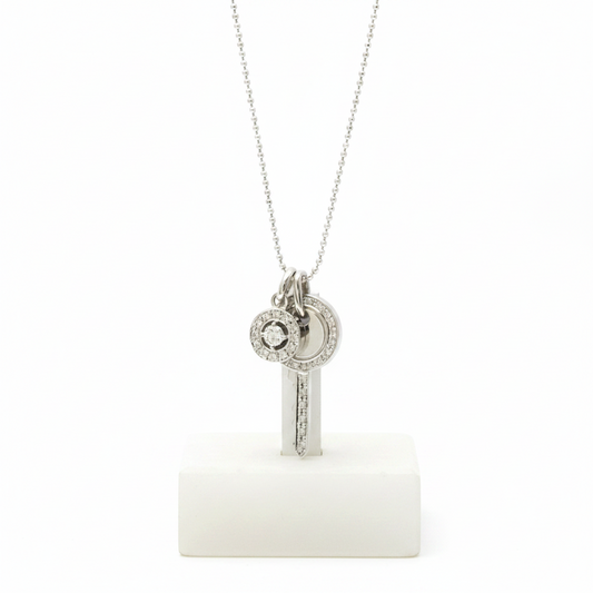 Vendome Aoyama Key Diamond Necklace White Gold (18K) Diamond Men,Women Fashion Pendant Necklace (Silver)