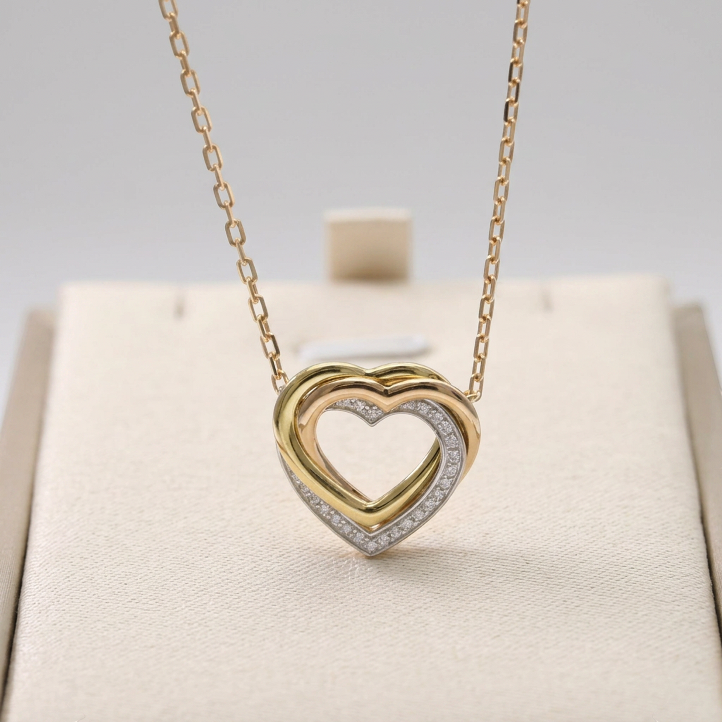 Cartier Trinity Diamond Necklace Yellow Gold (18K),Pink Gold (18K),White Gold (18K) No Stone Women,Men Fashion Pendant Necklace (Gold)