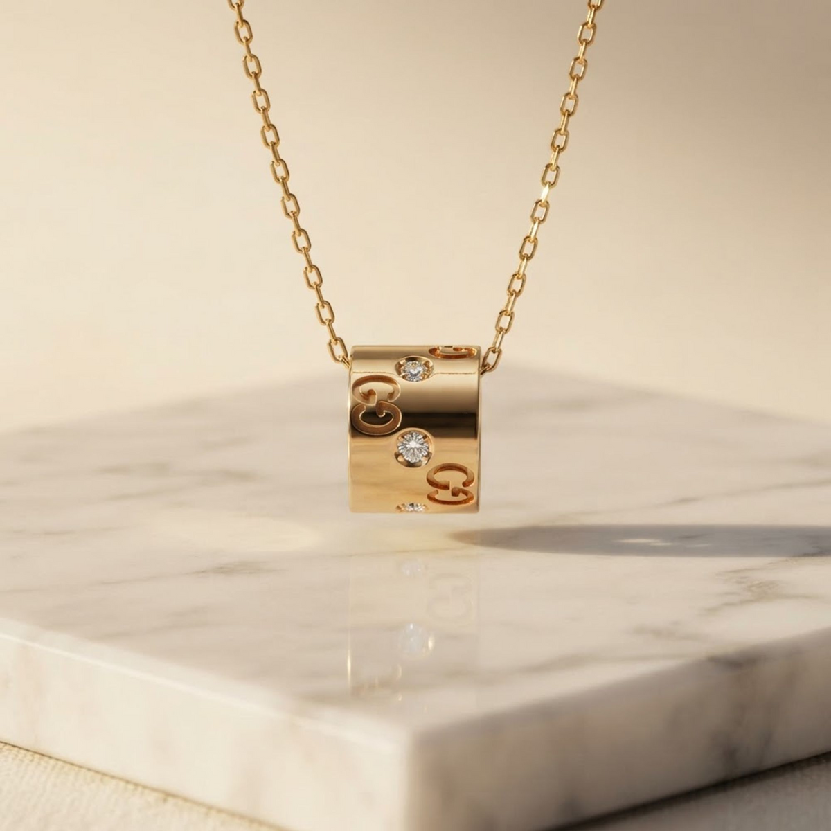 Gucci Icon Diamond Necklace Pink Gold (18K) Diamond Women,Men Fashion Pendant Necklace (Pink Gold)