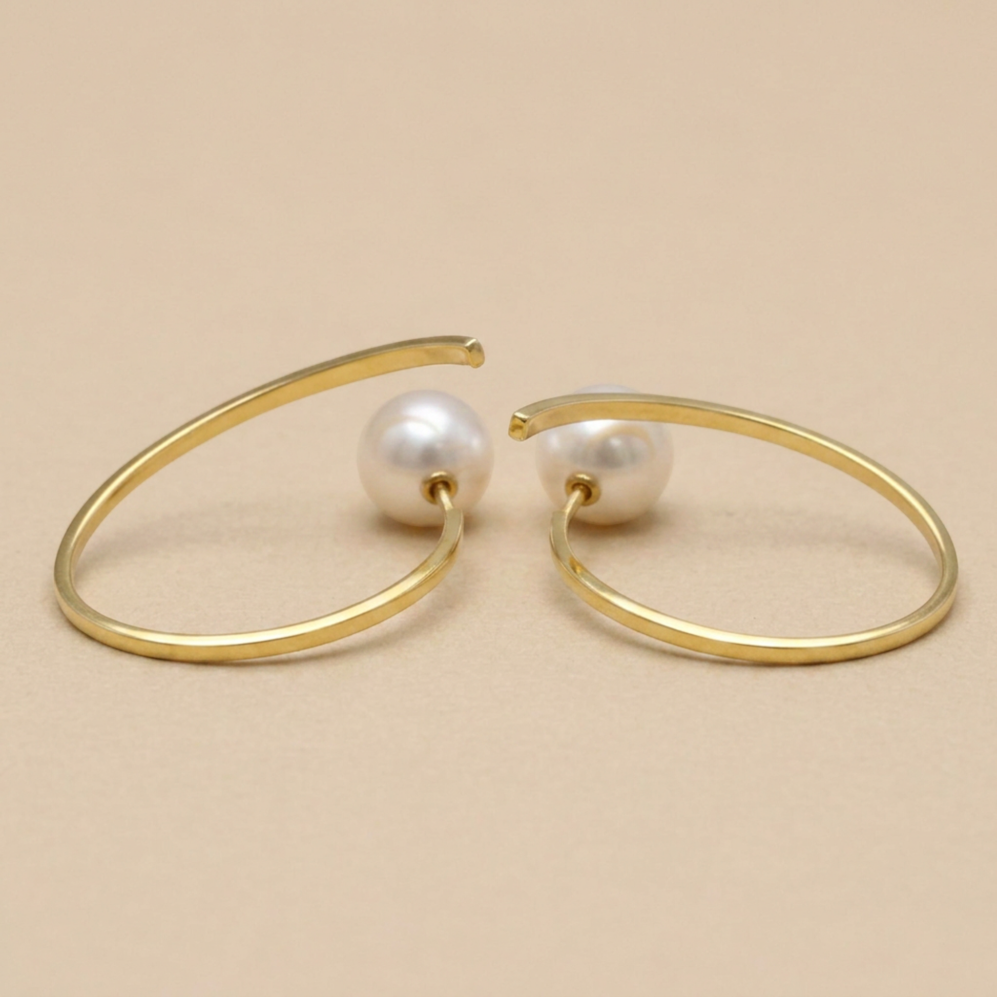 Tasaki A Fine Balance Pearl Earrings Pearl Yellow Gold (18K) Hoop Earrings Gold