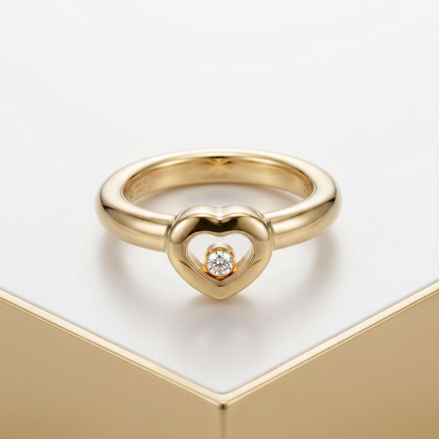 Chopard Happy Diamonds Ring 82/2889 Yellow Gold (18K) Fashion Diamond Band Ring Gold