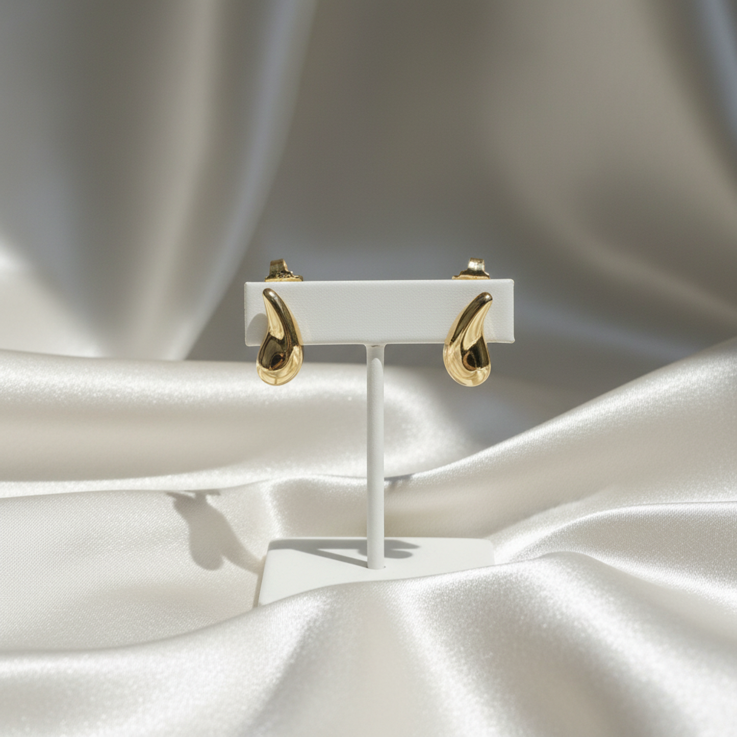 Tiffany Teardrop Earrings No Stone Yellow Gold (18K) Stud Earrings Gold