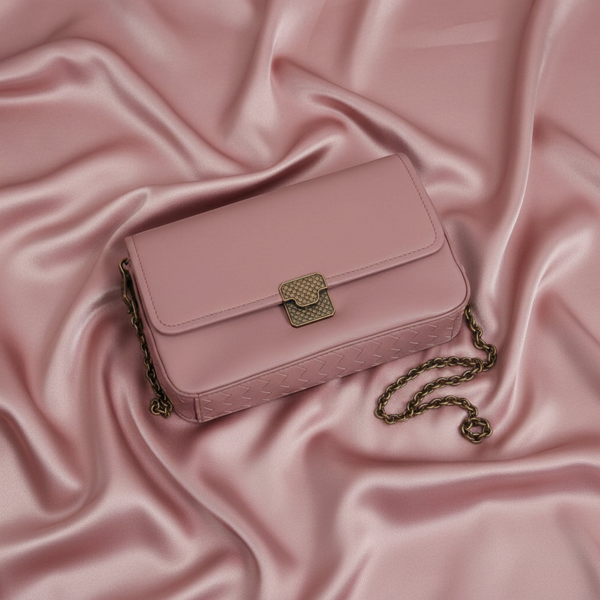 Bottega Veneta Intrecciato Chain Shoulder Mini Bag Women's Leather Clutch Bag,Shoulder Bag Smoke Pink