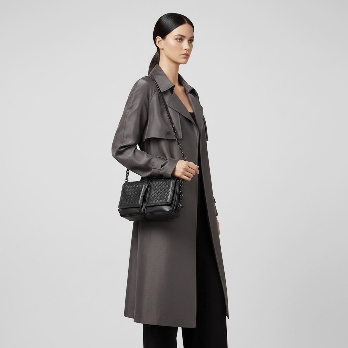 Bottega Veneta Intrecciato Women,Men Leather Shoulder Bag Black