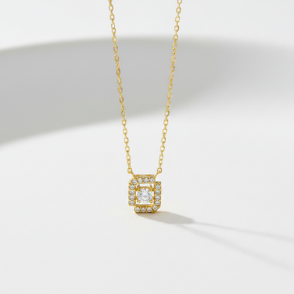 Vendome Aoyama Diamond Square Necklace Yellow Gold (18K) Diamond Men,Women Fashion Pendant Necklace (Gold)