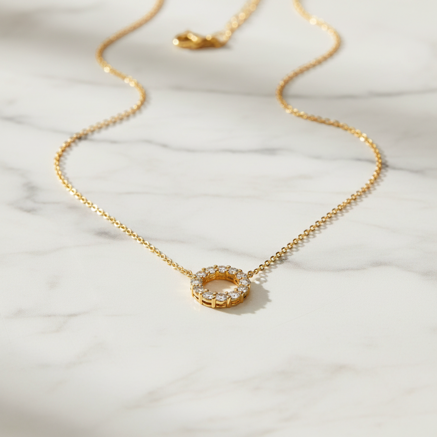 4°C Circle Diamond Necklace Yellow Gold (18K) Diamond Men,Women Fashion Pendant Necklace (Gold)