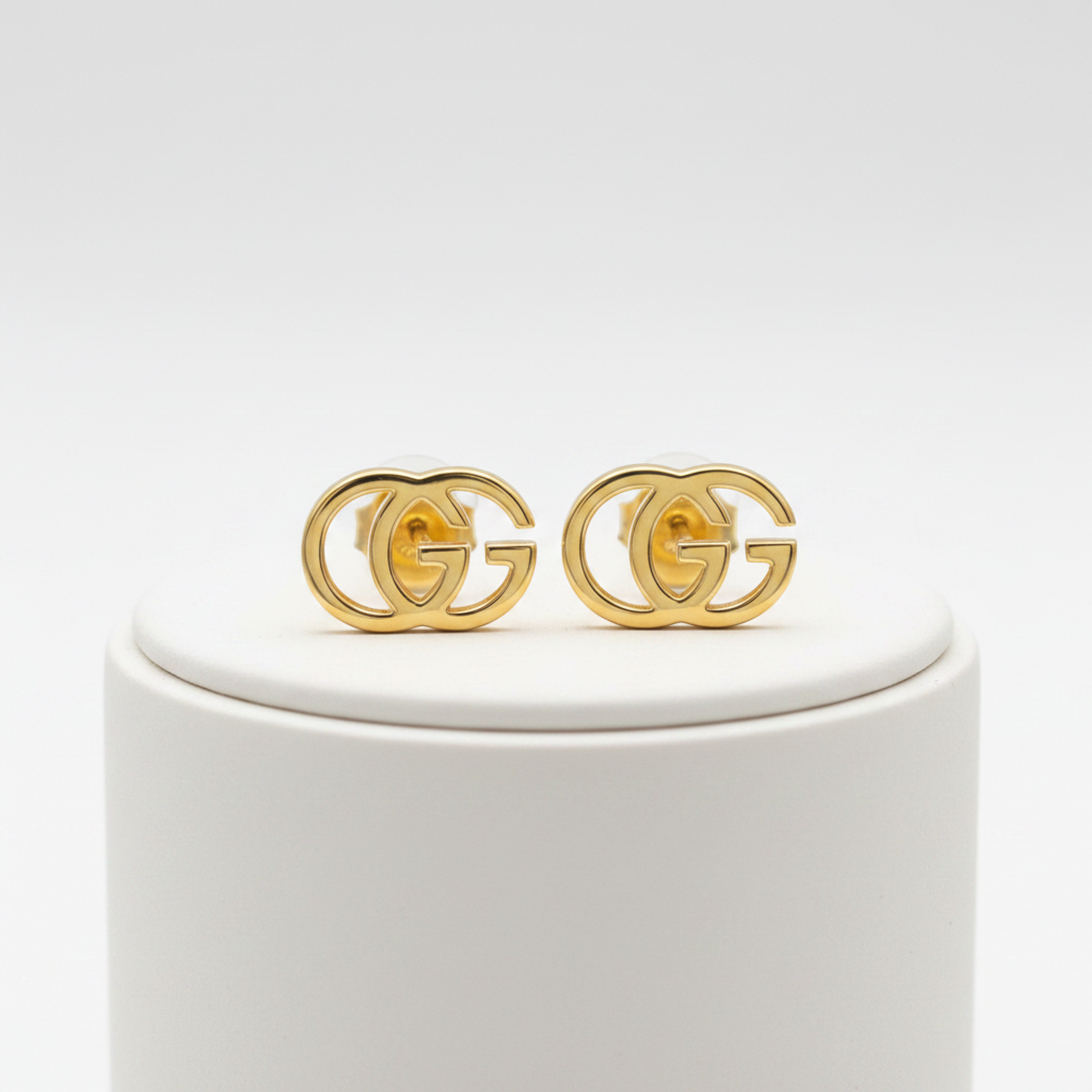 Gucci GG Running Earrings No Stone Yellow Gold (18K) Stud Earrings Gold