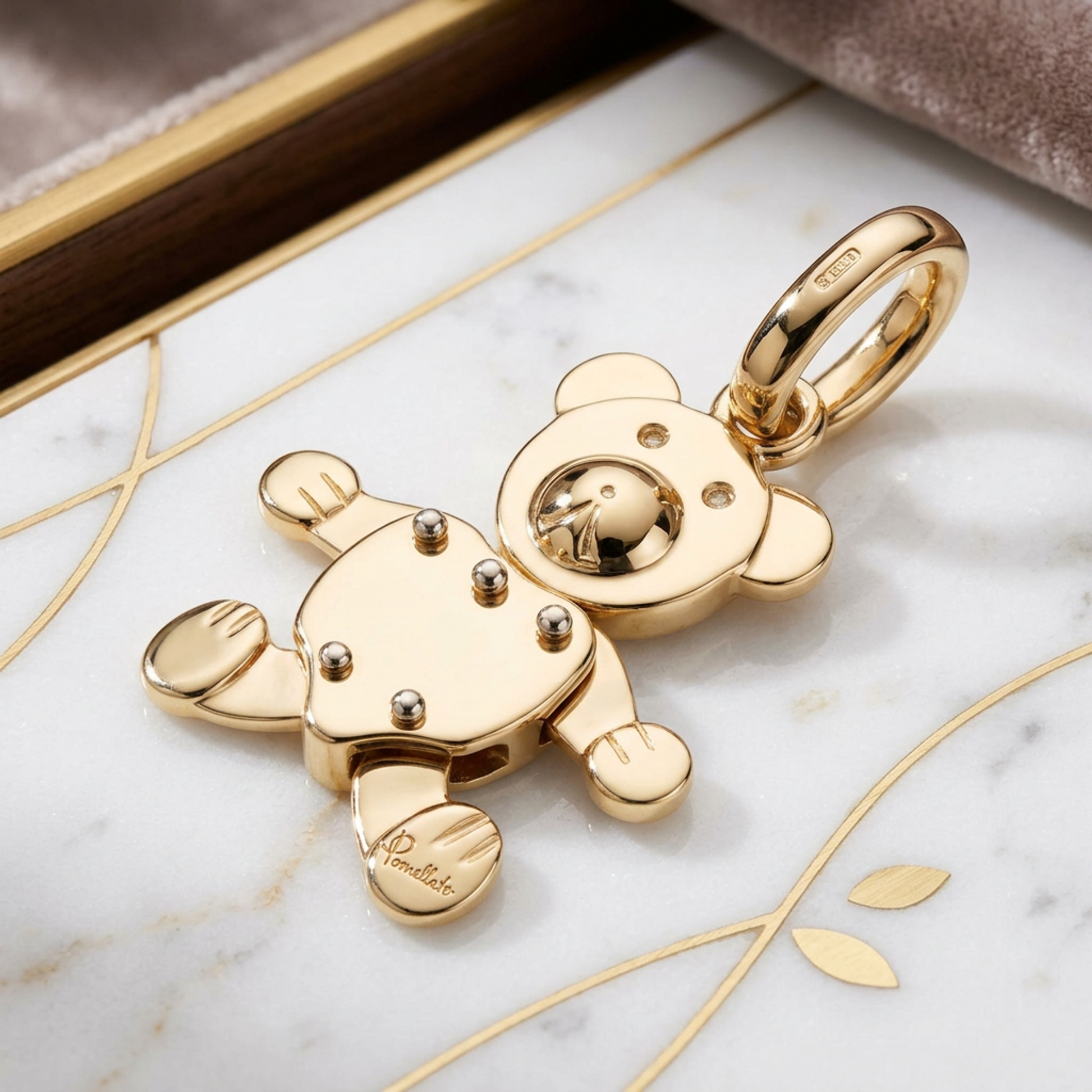 Pomellato Orsetto Pendant Top Yellow Gold (18K) No Stone Men,Women Fashion Pendant Necklace (Gold)