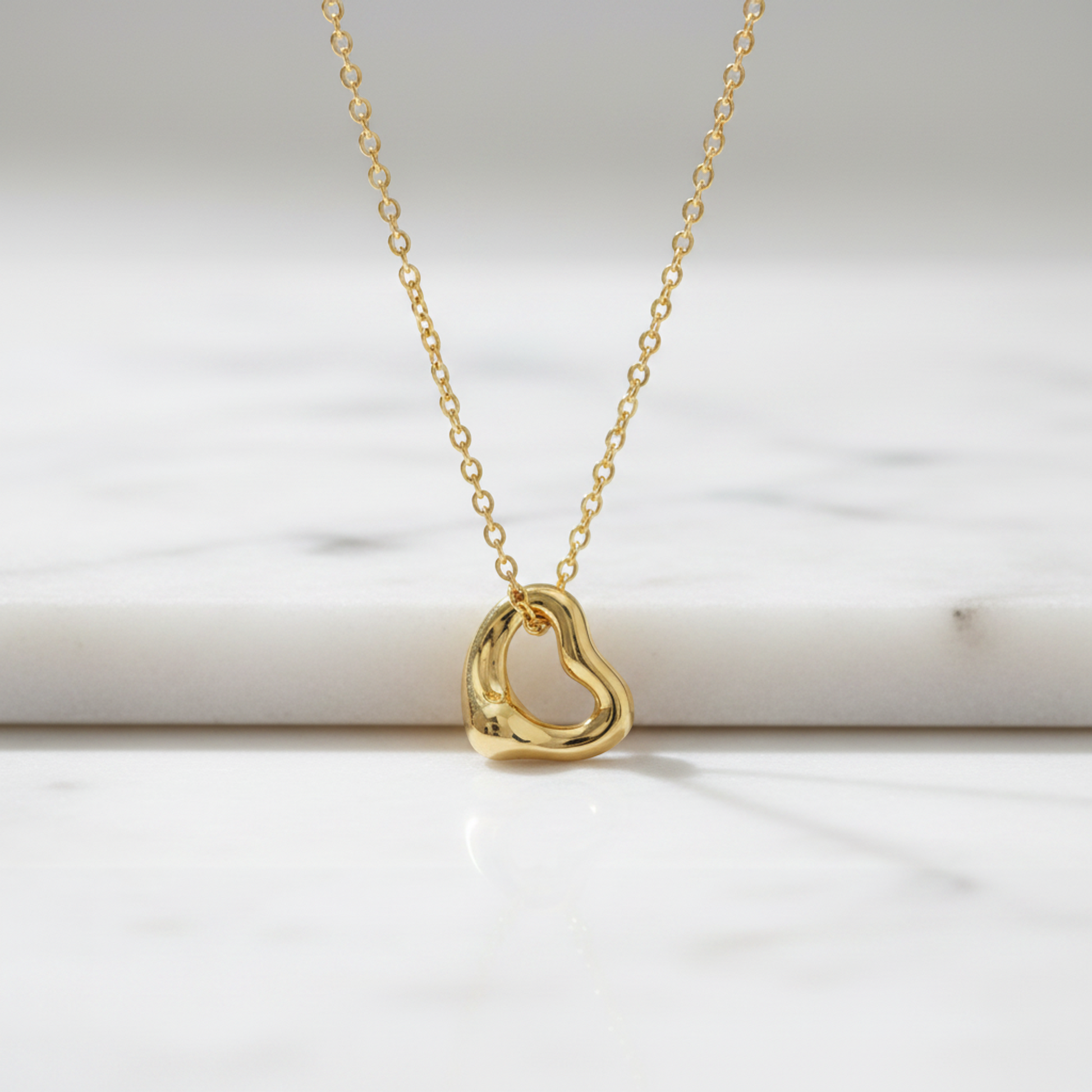 Tiffany Open Heart Yellow Gold (18K) No Stone Men,Women Fashion Pendant Necklace (Gold)